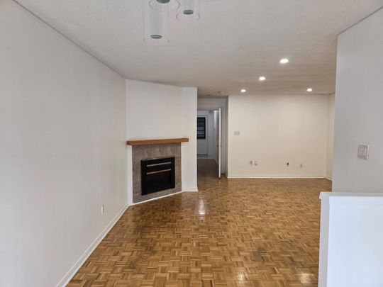 For Lease - 104 Sunfield Road Unit# Main, Toronto, Ontario - Photo 1