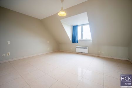 KRUISHOUTEM - Ruim duplex appartement + staanplaats op topligging! - Photo 5