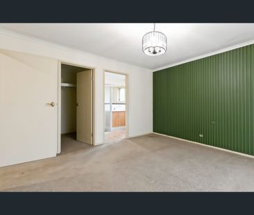 18 Eton Drive, Andrews Farm, SA 5114 - Photo 3