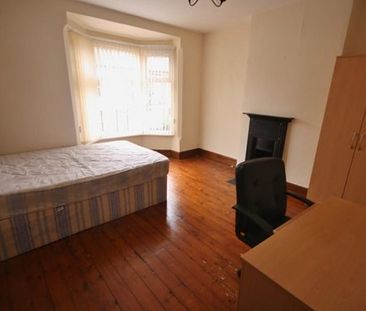 3 Bed - Barclay Street, Leicester, - Photo 2
