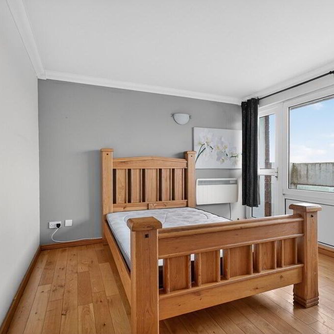 Moveen House, Moveen House, Belfast, BT10 0EF - Photo 1