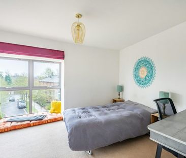 Flat to rent on - Photo 1