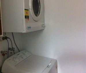 Charming 1BR Unit in Roslyn - Photo 2