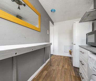 1 bedroom flat to rent - Photo 6