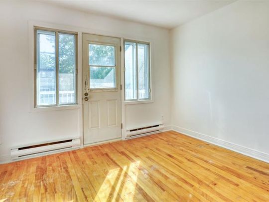 791 8e Avenue - Photo 1