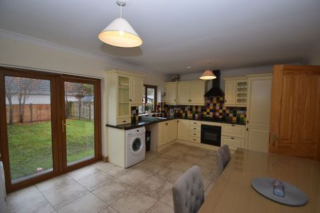 House to rent in Cork, Carrigaline, Firgrove Mews - Photo 5