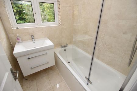 2 bedroom maisonette to rent - Photo 4