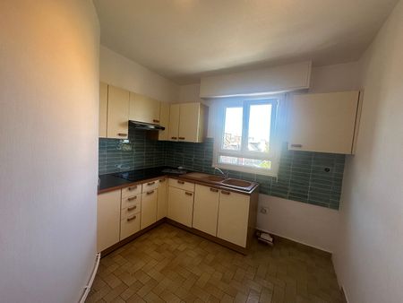 Location Appartement 3 pièces 69m² - Photo 2