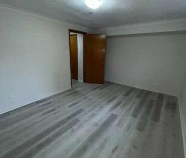 66 August Avenue #Room D - Photo 5