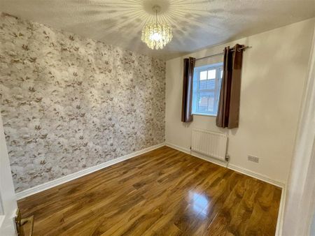 3 bedroom end of terrace house to rent - Photo 4