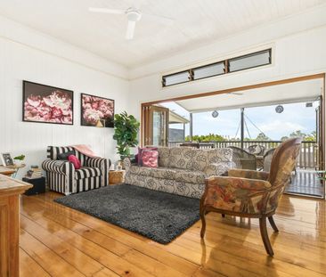 Timeless Charm - A Family Dream Home - Photo 1