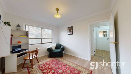 Three Bedroom Home on Oxley - Photo 4