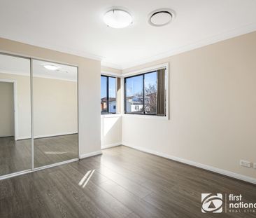 Immaculate Easy Care Duplex Central To Amenities - Photo 3