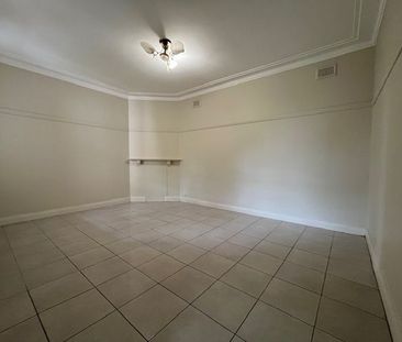 Home For Rent - Photo 6