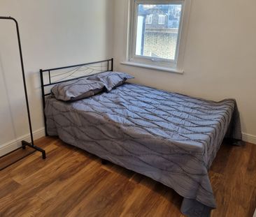 5 Bed Terraced House, Durham Road, E16 - Photo 2