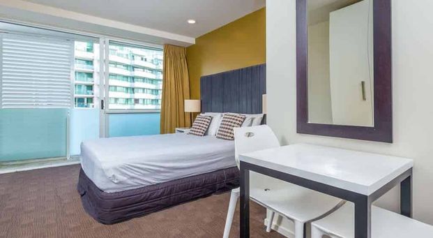 Modern Apartment in the Heart of Auckland - Photo 1