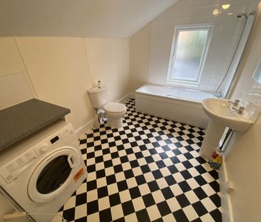 1 Bedroom - Photo 4