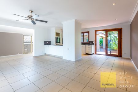 $950 per week / $3,800 Bond - Photo 4