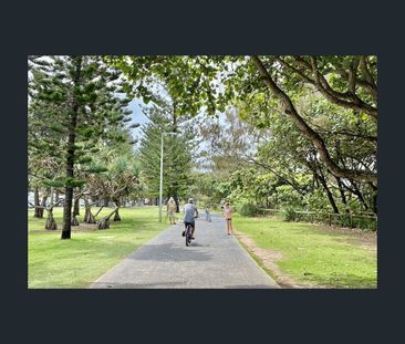 182 The Esplande, Burleigh Heads, Qld 4220 - Photo 1