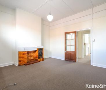 FAMILY HOME IN ROCKET STREET available Now!!! - Photo 1