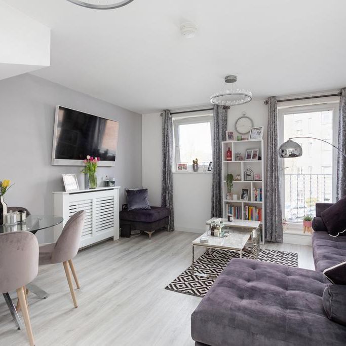 2 bedroom flat to rent - Photo 1