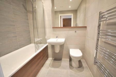 Wilburn Basin, Manchester City Centre, Salford, Manchester, M5 4RS - Photo 4