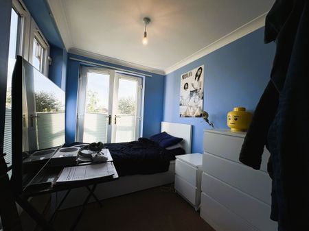 Riverdown, March - Photo 2