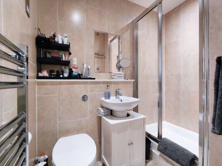 Cavalier House, Uxbridge Road, London W5 - Photo 3