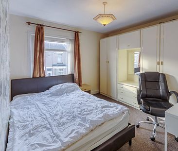 4 Bed Terraced House, Hollis Road, CV3 - Photo 4
