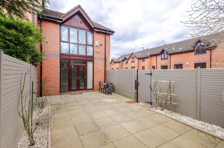 3 Bed End Terrace, Grosvenor House Mews, M8 - Photo 3