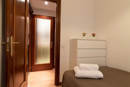Calle de Valderribas, Madrid, Community of Madrid 28007 - Foto 3