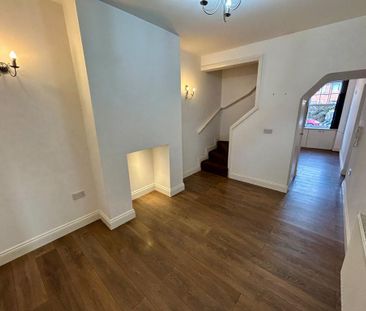 3 bedroom terraced house to rent - Photo 2