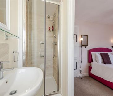 Rostherne Lane, Knutsford - Photo 1