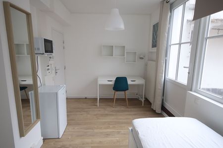 À LOUER – Studio MEUBLÉ de 14 m² en colocation – Rue Jacquemars Giélée – VAUBAN réf 663-1.3 - Photo 4