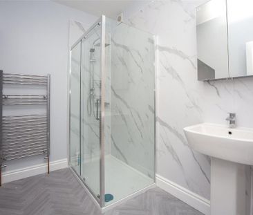 2 bedroom semi-detached house to rent - Photo 6