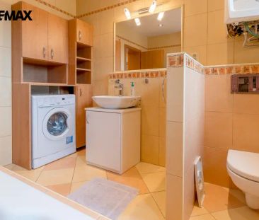 Pronájem nadstandardního mezonetového bytu 3+kk s balkonem a parkov... - Photo 6