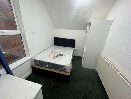 Room in a Shared House, Aldridge Road, B42 - Photo 2