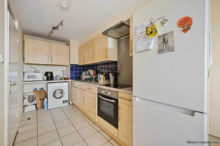 3 bedroom property to rent in London - Photo 5