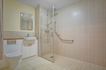 2 bedroom retirement property to rent - Photo 5