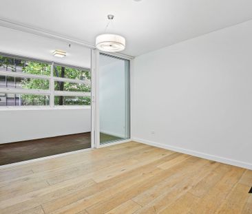 Centrally located in the heart of North Sydney - Photo 2