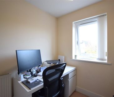 3 bedroom semi-detached house to rent - Photo 3