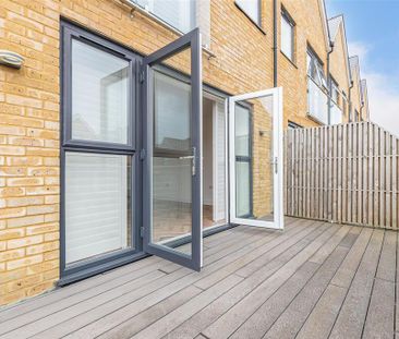 2 bedroom end of terrace house to rent - Photo 4