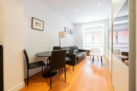 Calle de Santa María - Photo 4