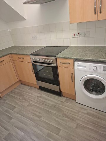 1 bedroom flat to rent - Photo 4