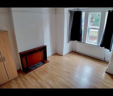 Room in a Shared House, New Bedford Road, LU3 - Photo 3