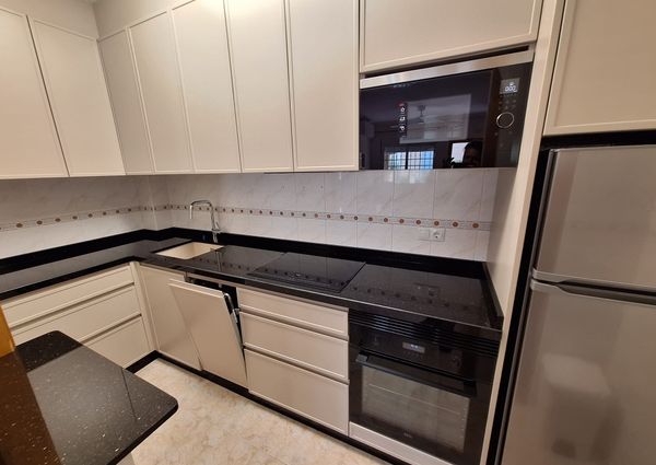 Ref.7505 2-Bedroom Apartment Just 300m from the Beach