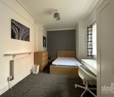 6 bedroom detached house to rent - Photo 6