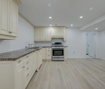 For Lease - 5 Bayswater Avenue, Richmond Hill, Ontario - Photo 5