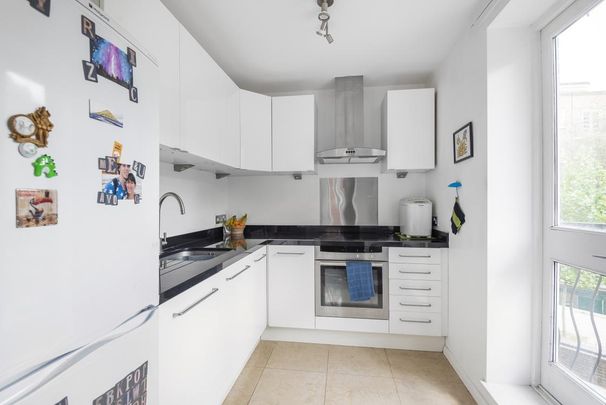 Garter Way, London SE16 - Photo 1