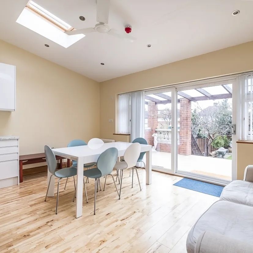 1 bedroom semi-detached house to rent - Photo 1